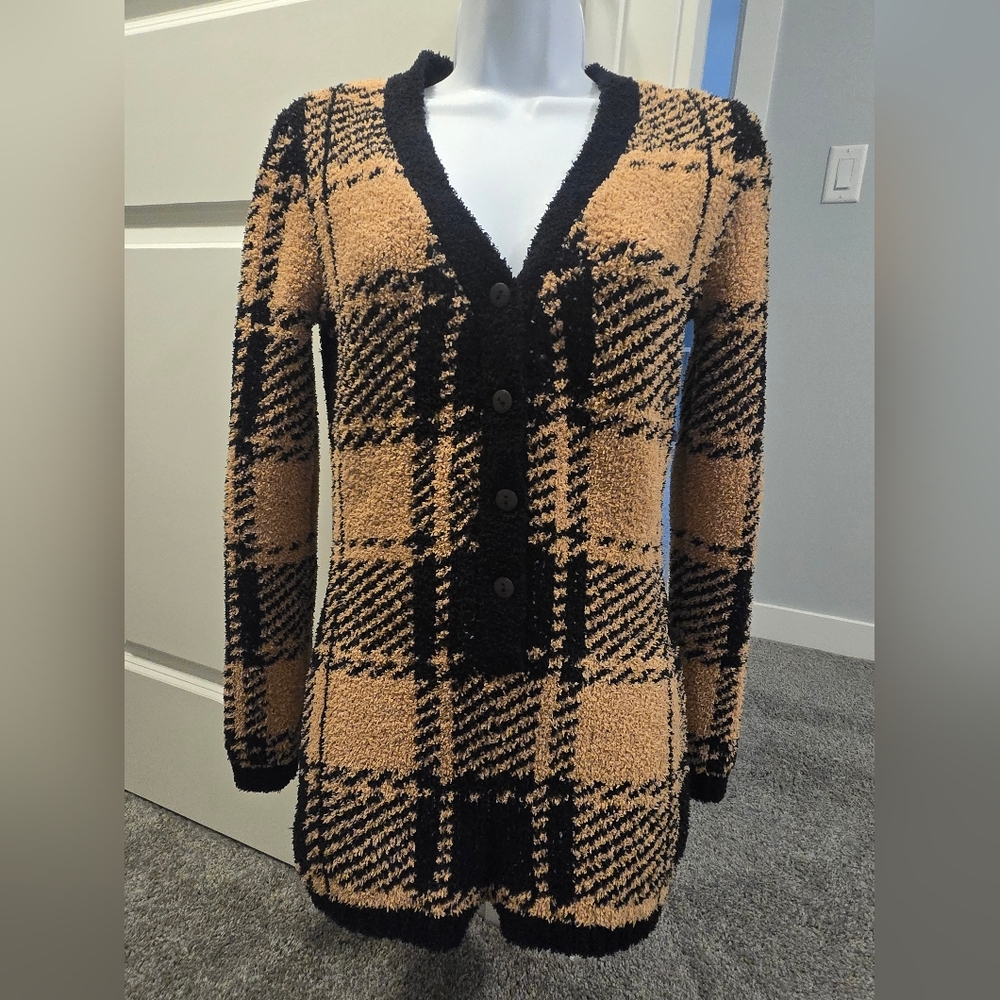 LA VIE EN LOUNGE Chenille Long Sleeve Romper. Size S. - Picture 3 of 10
